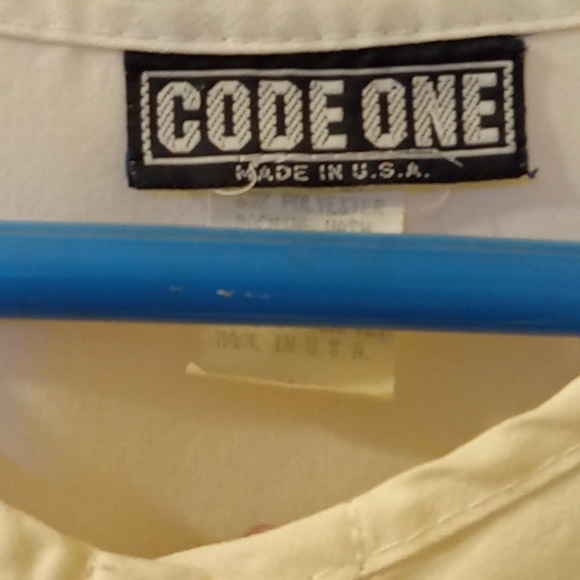 SCRUB TOP - Picture 2 of 4